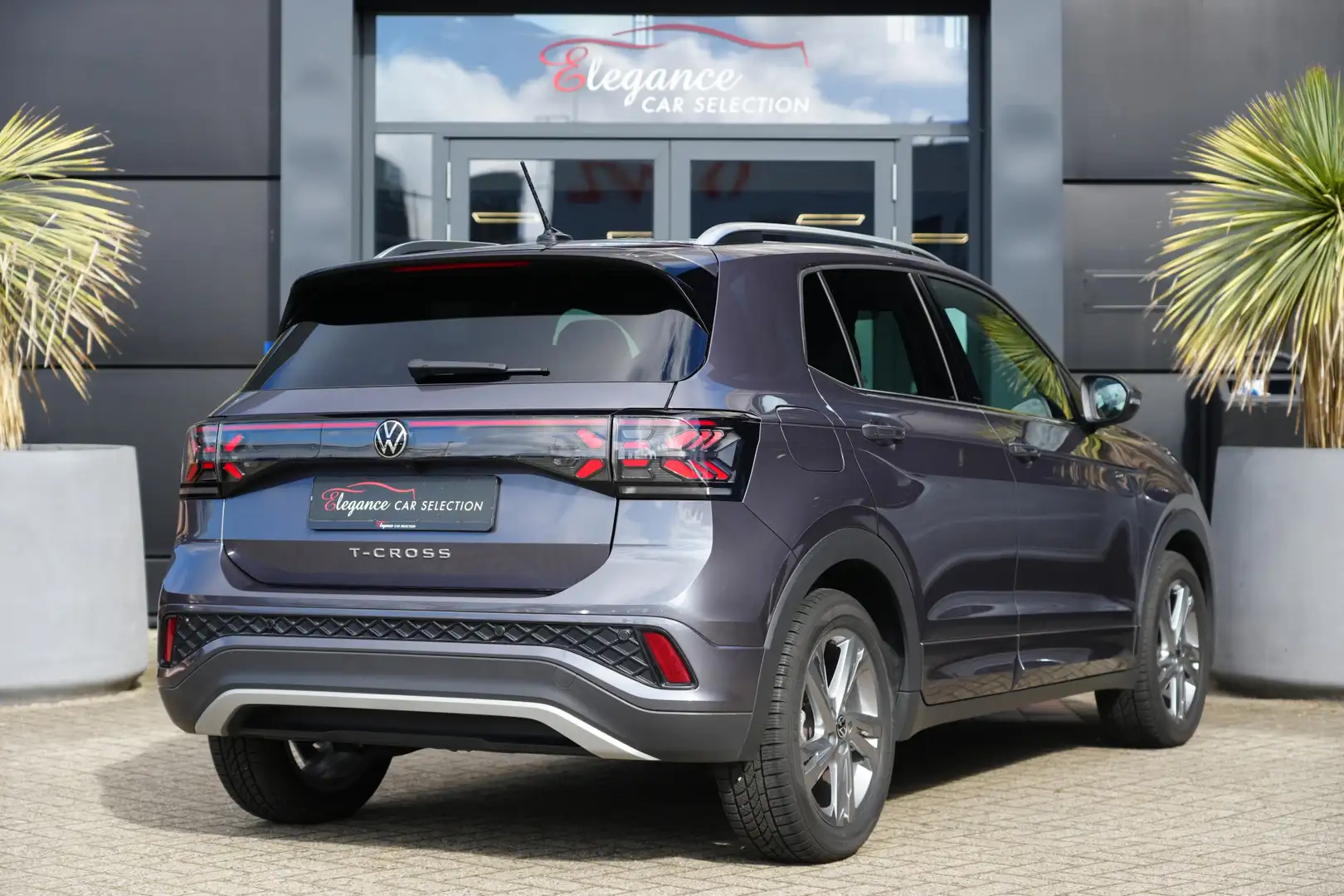 Volkswagen T-Cross 1.5 TSI R-Line Business 150pk Navigatie/Stoelverwa Grijs - 2