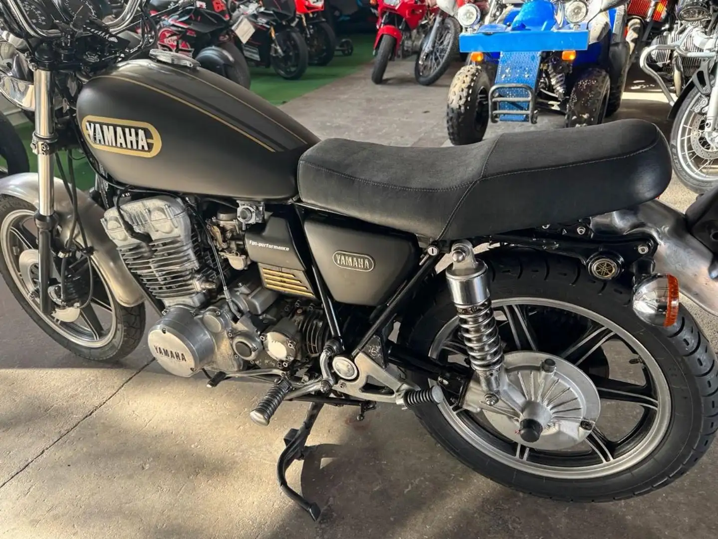 Yamaha XS 750 - 2