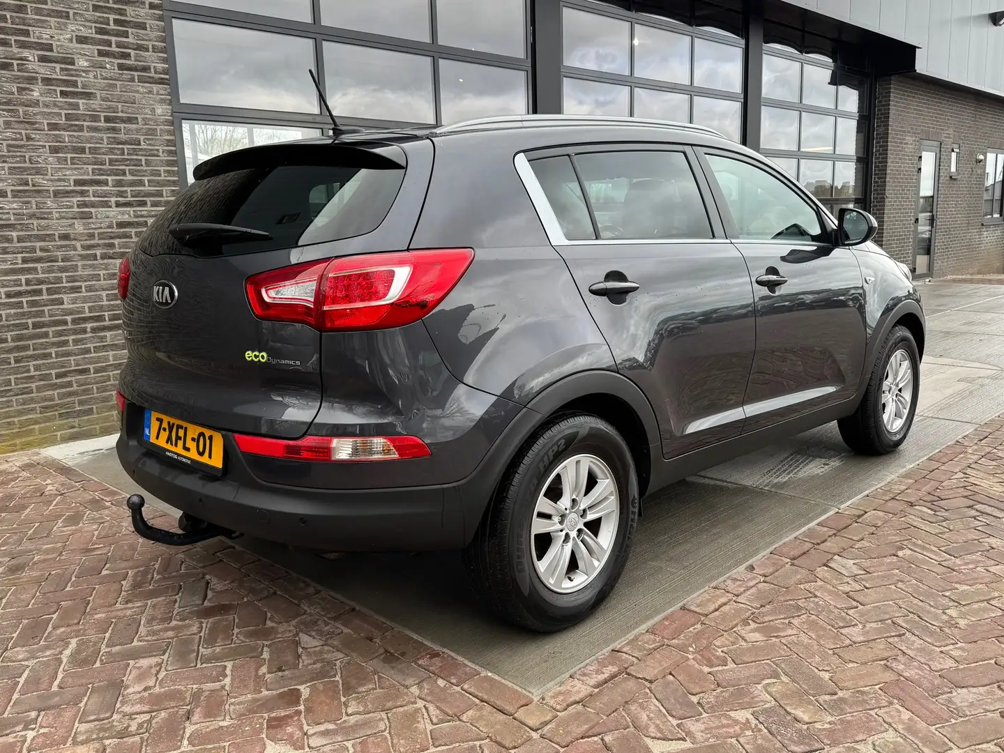 Kia Sportage 1.6 GDI Vibe | 113.000 km! | Clima | Navi | Camera Gris - 2