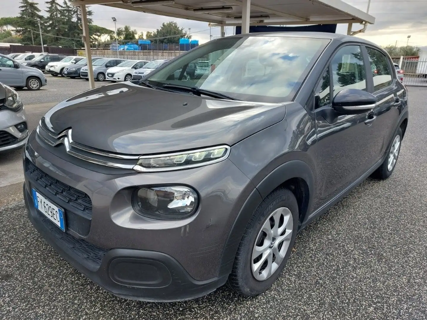 Citroen C3 PureTech 82 Feel Uniprò Clima km 42000 Neopatenta Gris - 1