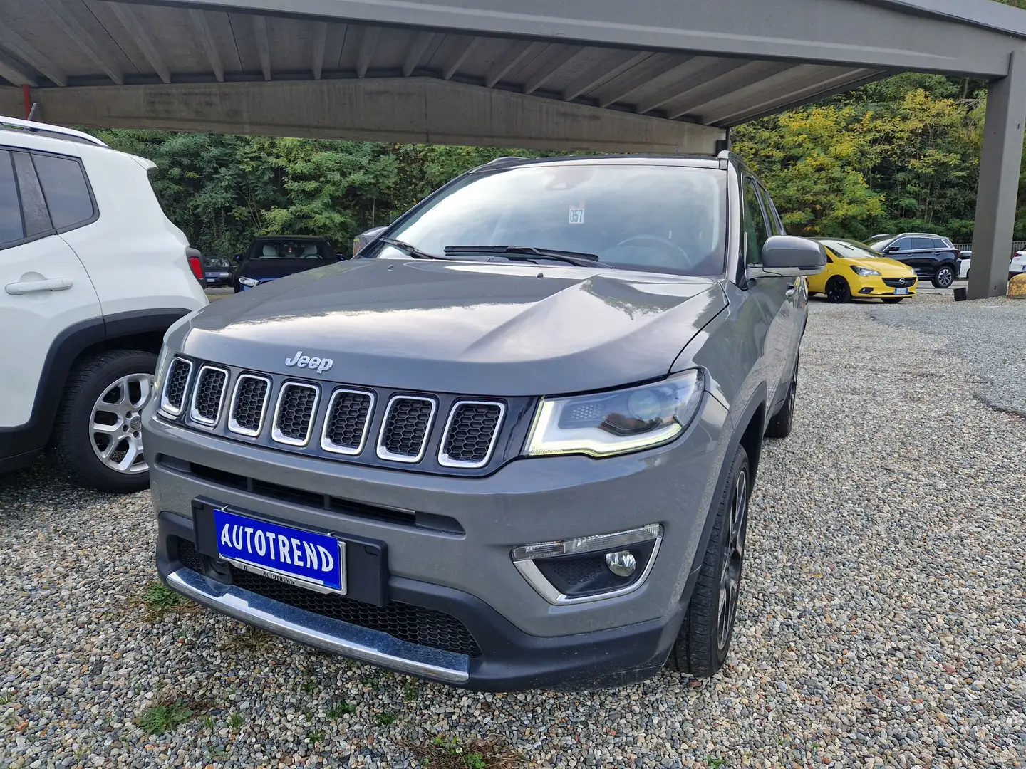 Jeep Compass Compass 2.0 mjt Limited 4wd 140cv my19 Gris - 1