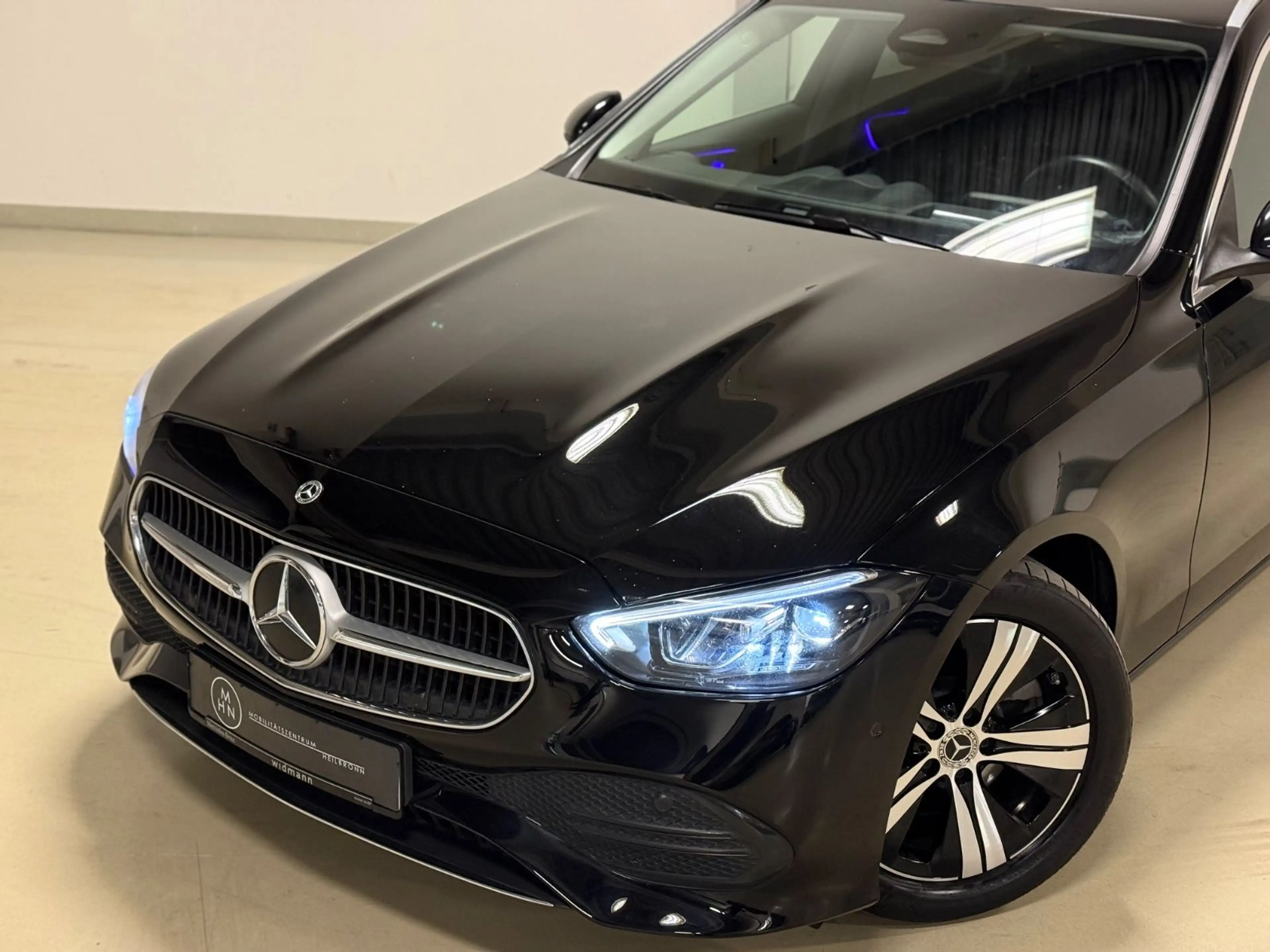 Mercedes-Benz C 220 d T Avantgarde 1.HAND*MWST*HUD*AHK*SPUR*AMB — photo 4