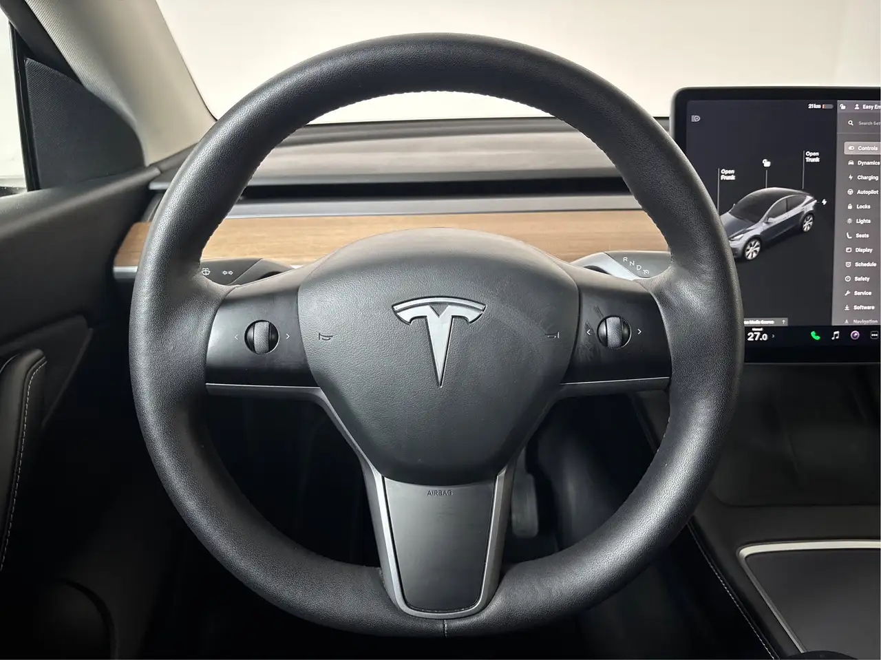 Tesla Model Y снимка Tesla Model Y
