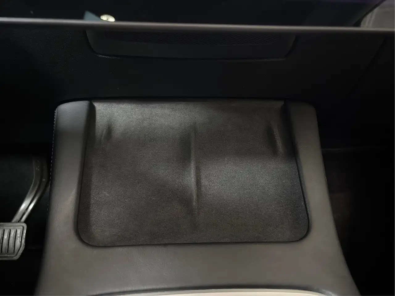 Tesla Model Y снимка Tesla Model Y