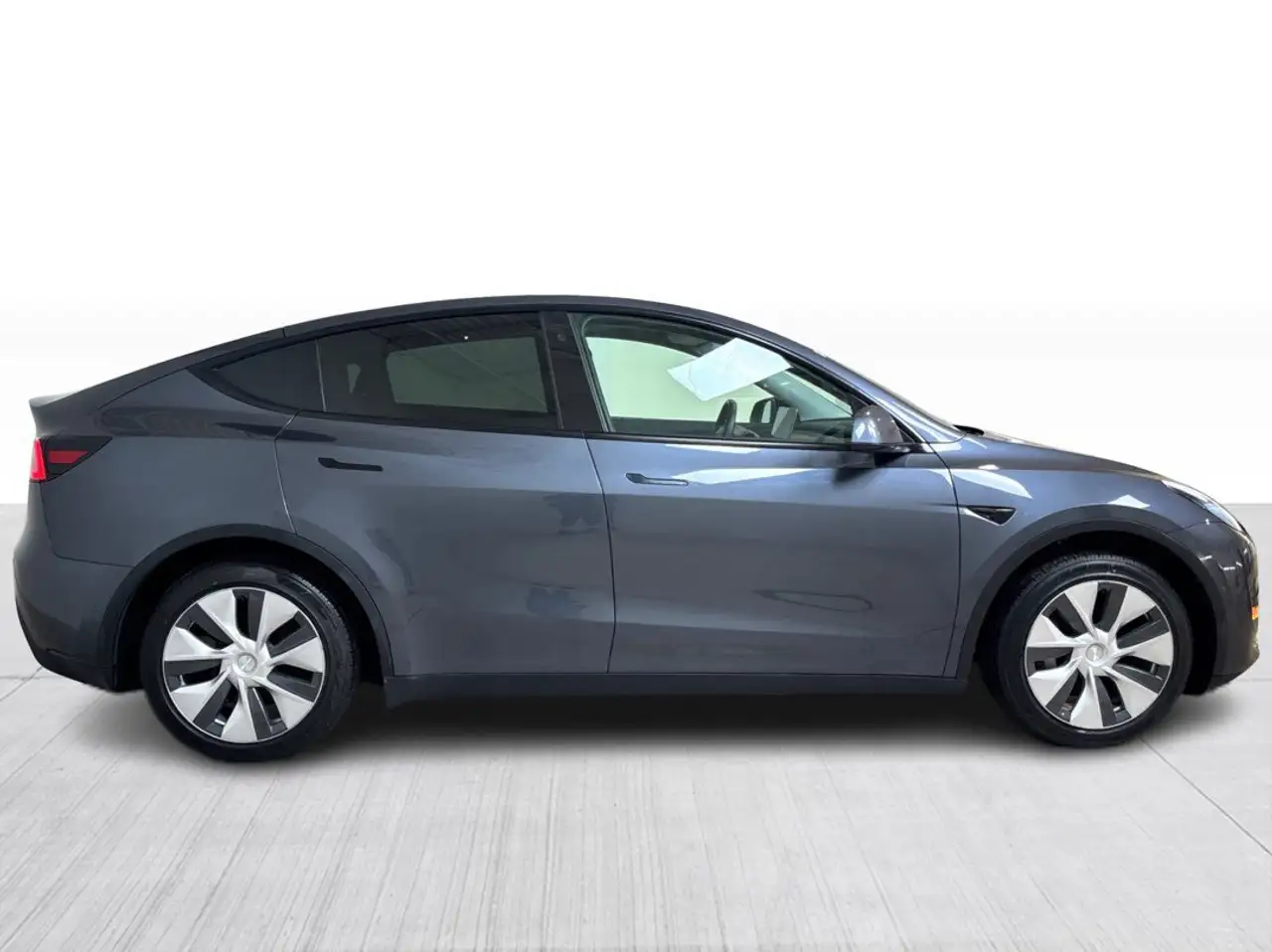 Tesla Model Y снимка Tesla Model Y