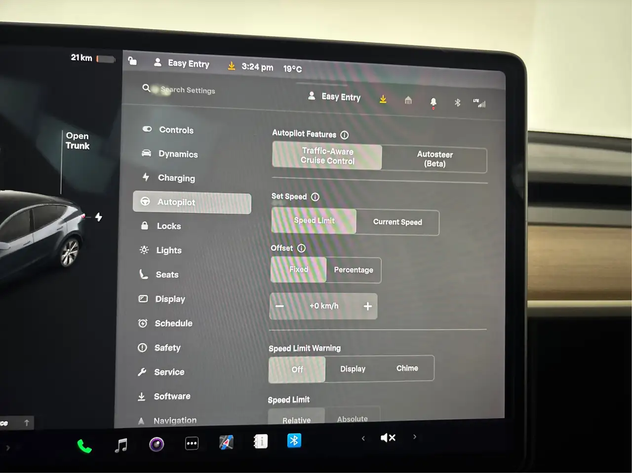 Tesla Model Y снимка Tesla Model Y