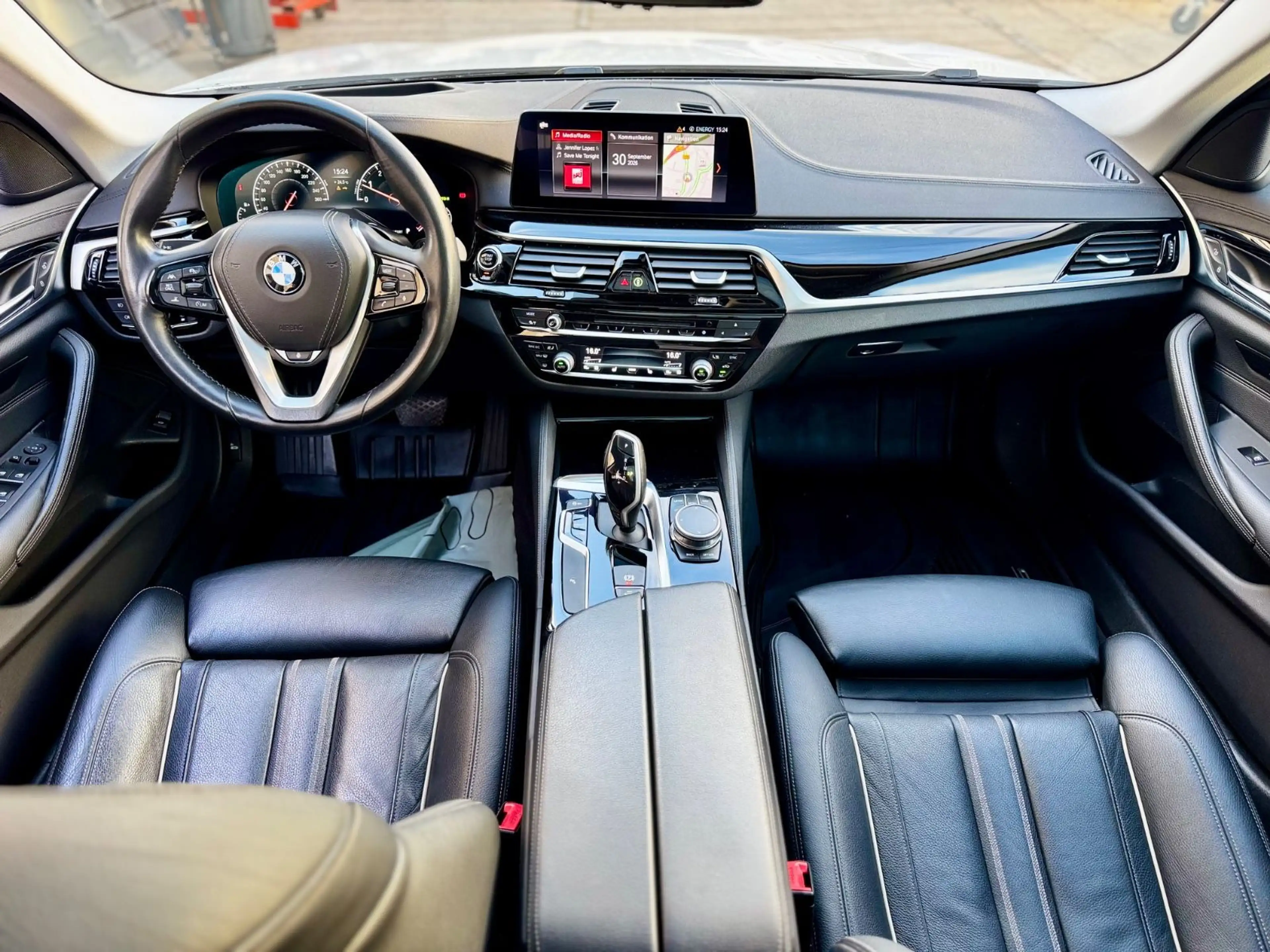BMW 540 i M-Sport xDrive Luxury Line/Super Gepflegt — photo 9