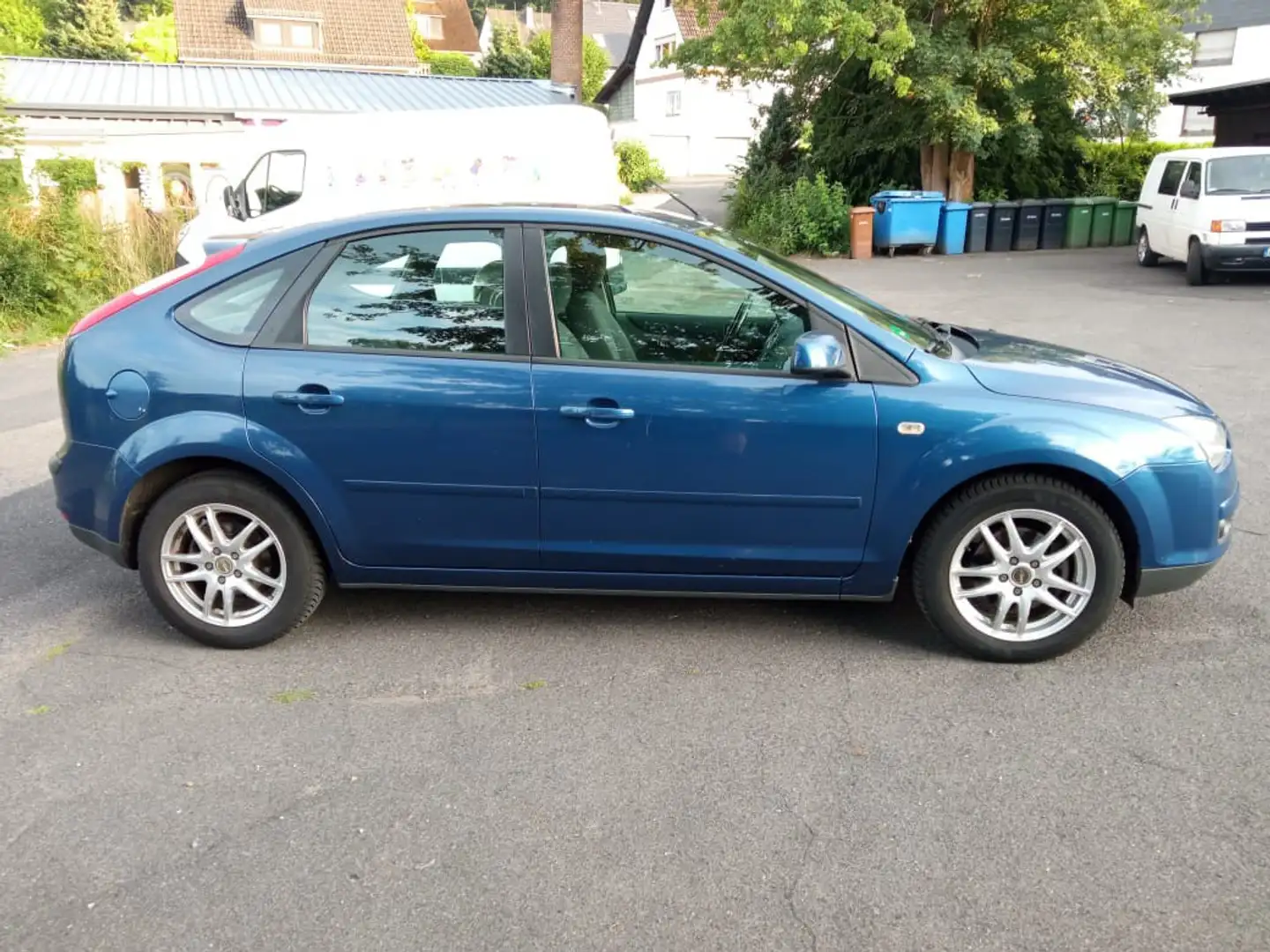 Ford Focus 1.6 16V Fun X - 1