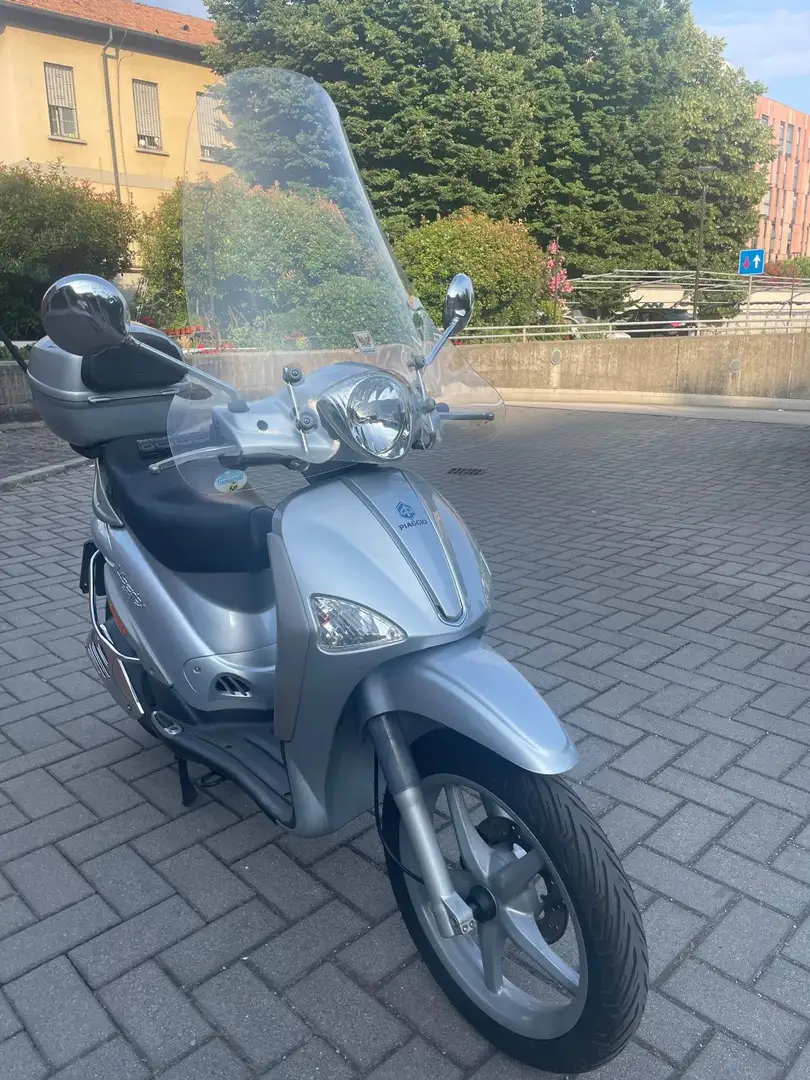 Piaggio Liberty 200 Silber - 1