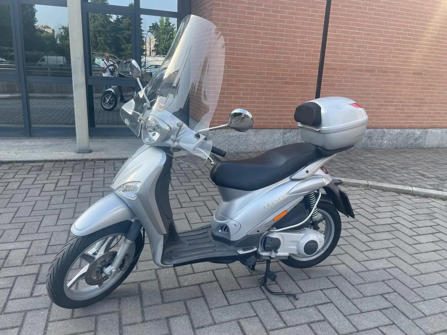 Piaggio Liberty 200 Silber - 2