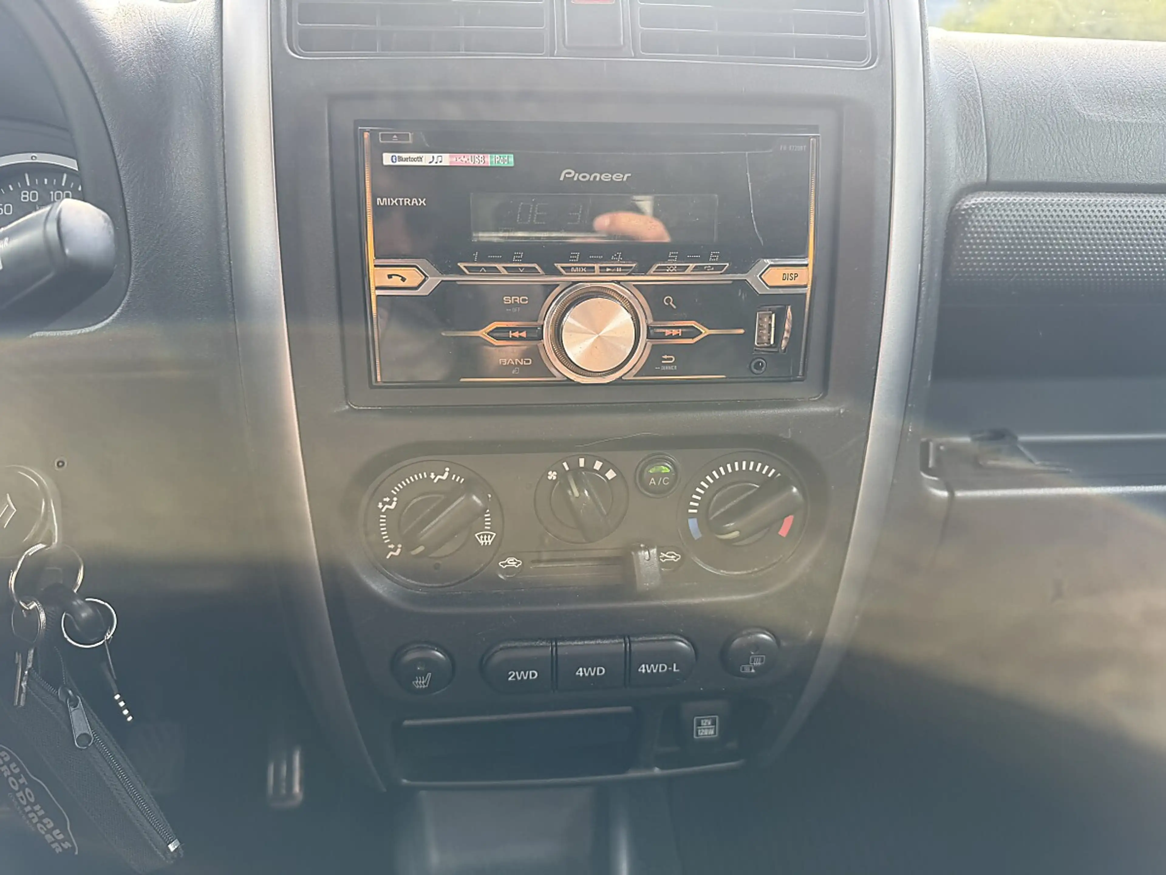 Suzuki Jimny 1,3 VX L3 deluxe — photo 7