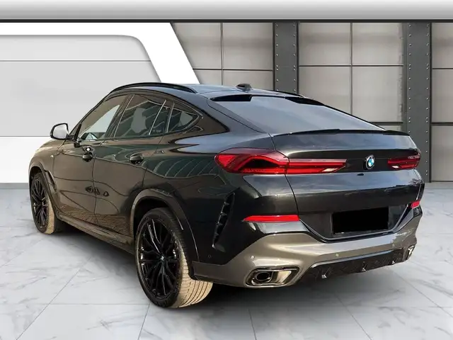 BMW X6 view 3