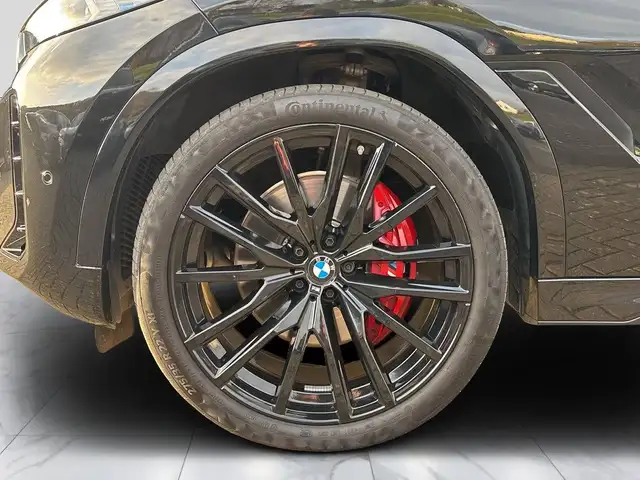 BMW X6 view 5