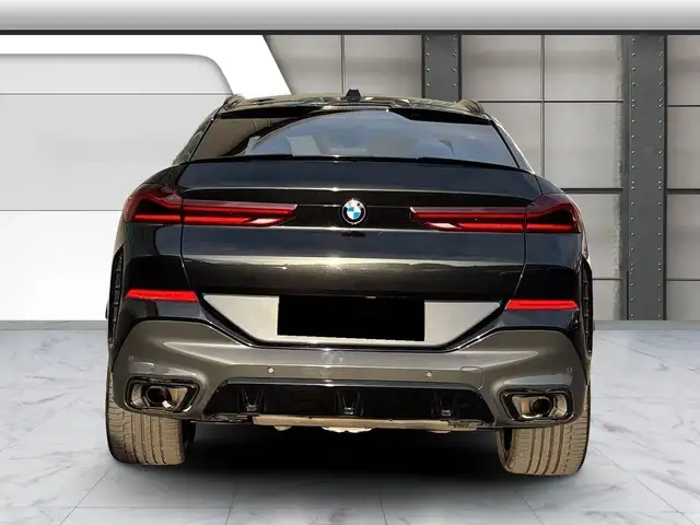 BMW X6 view 4