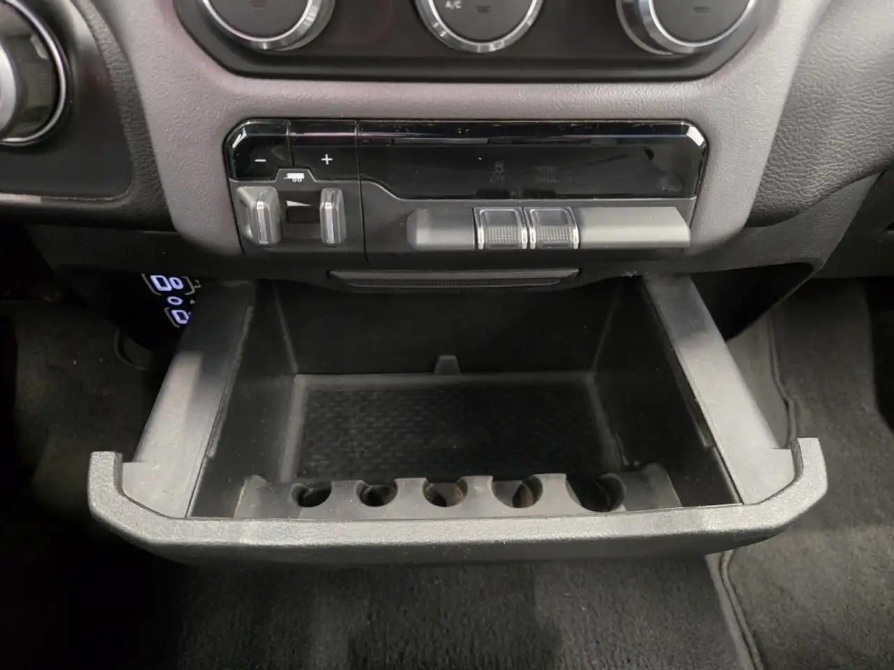 RAM 2500 снимка RAM 2500