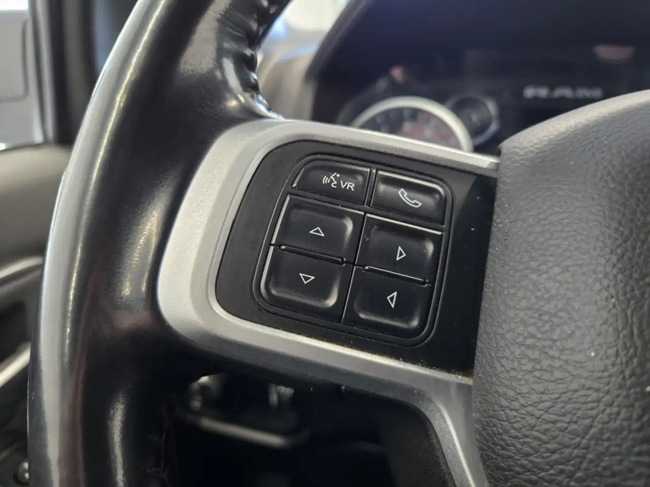 RAM 2500 снимка RAM 2500