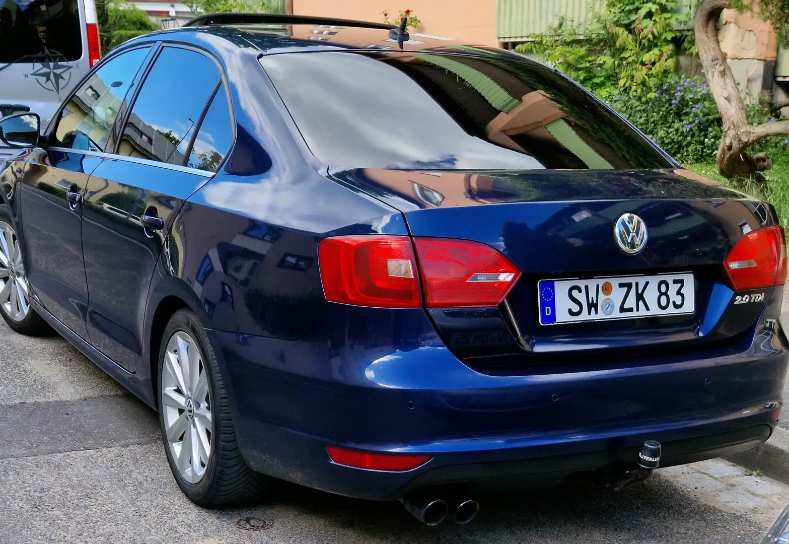 Volkswagen Jetta 2.0 TDI Highline - 1