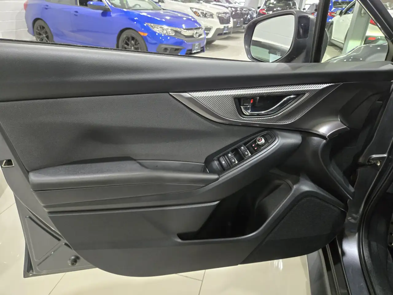 Subaru WRX снимка Subaru WRX