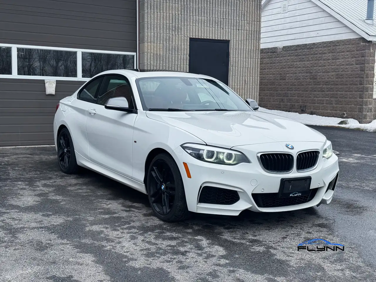 BMW 2 Series снимка BMW 2 Series