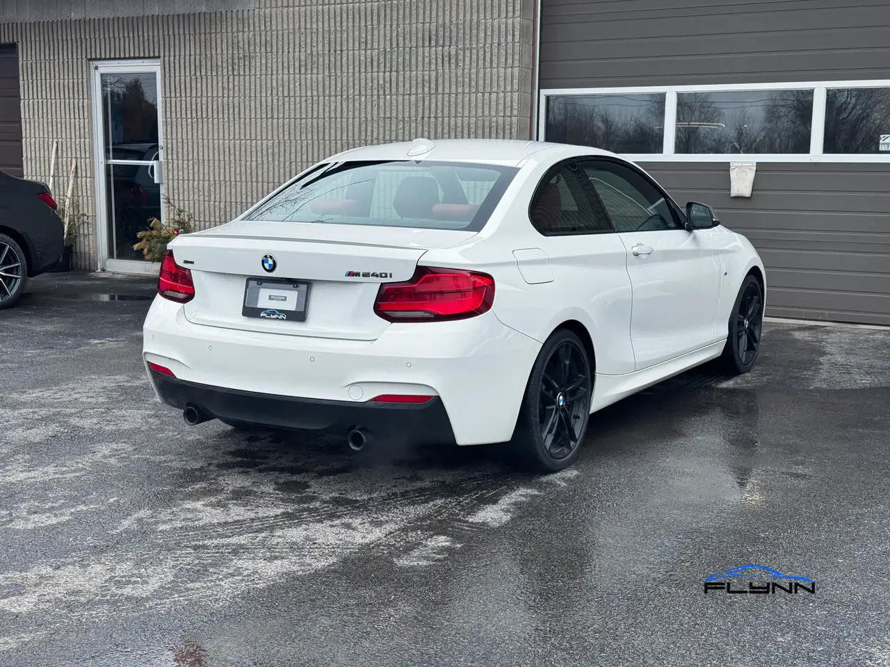 BMW 2 Series снимка BMW 2 Series