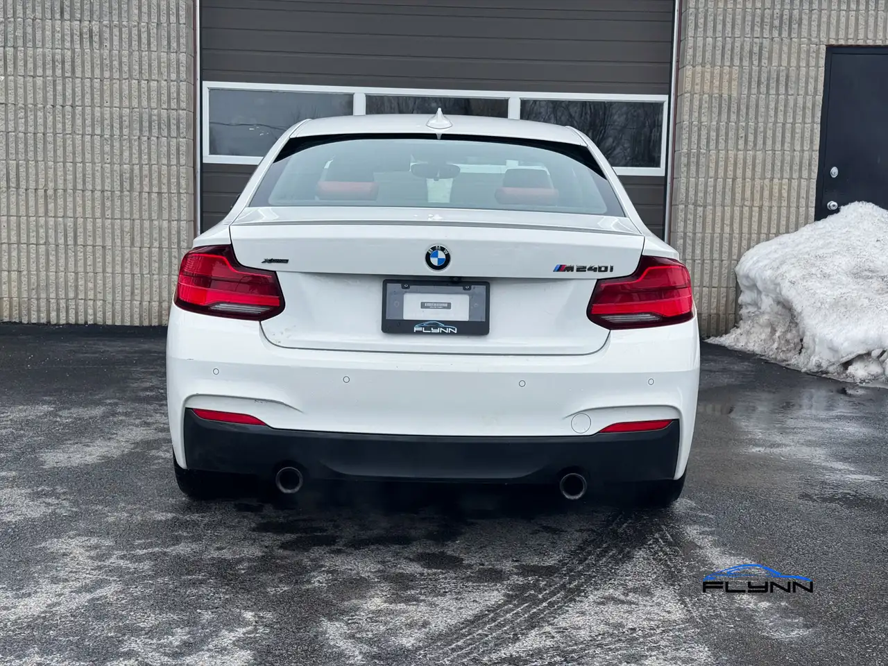 BMW 2 Series снимка BMW 2 Series