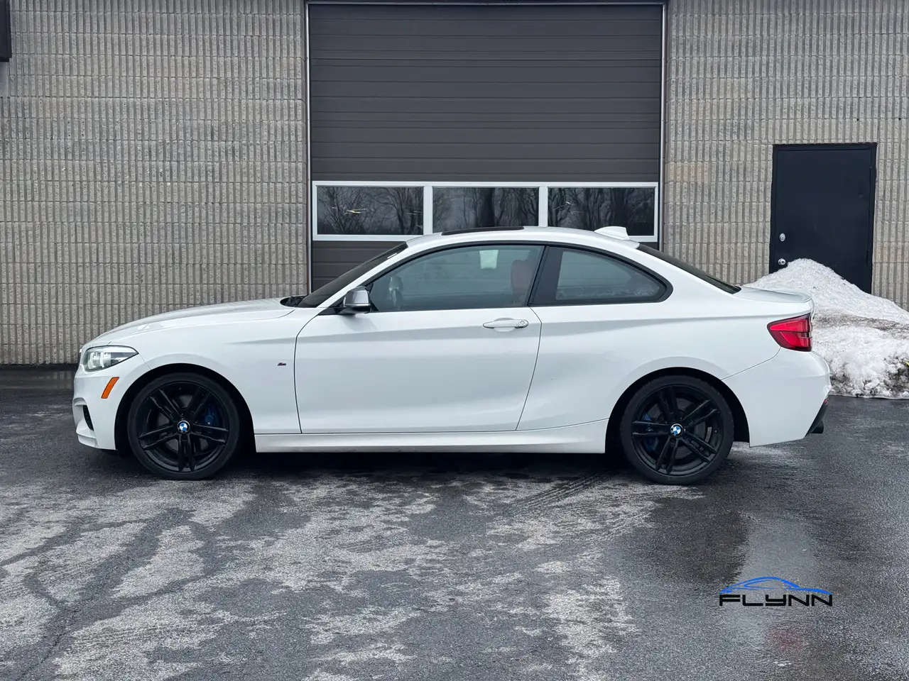 BMW 2 Series снимка BMW 2 Series