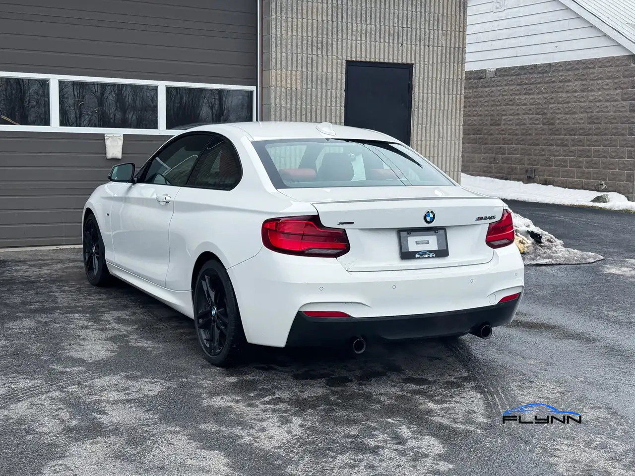 BMW 2 Series снимка BMW 2 Series