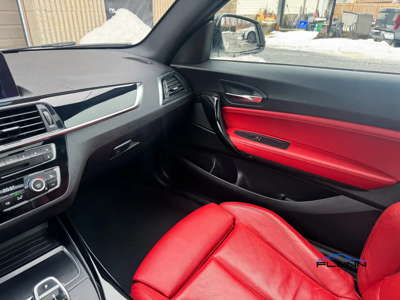 BMW 2 Series снимка BMW 2 Series