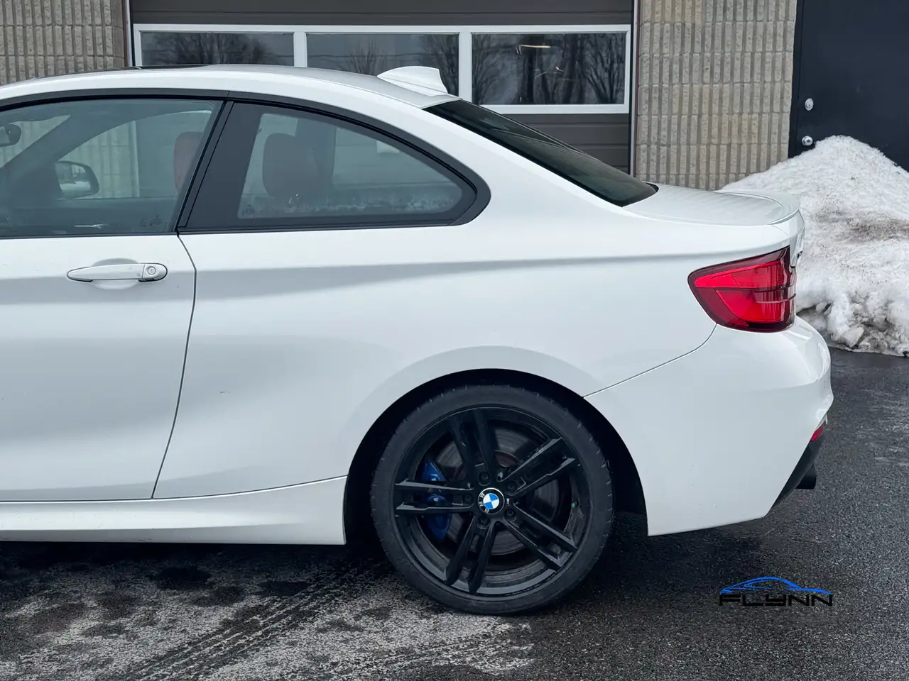 BMW 2 Series снимка BMW 2 Series