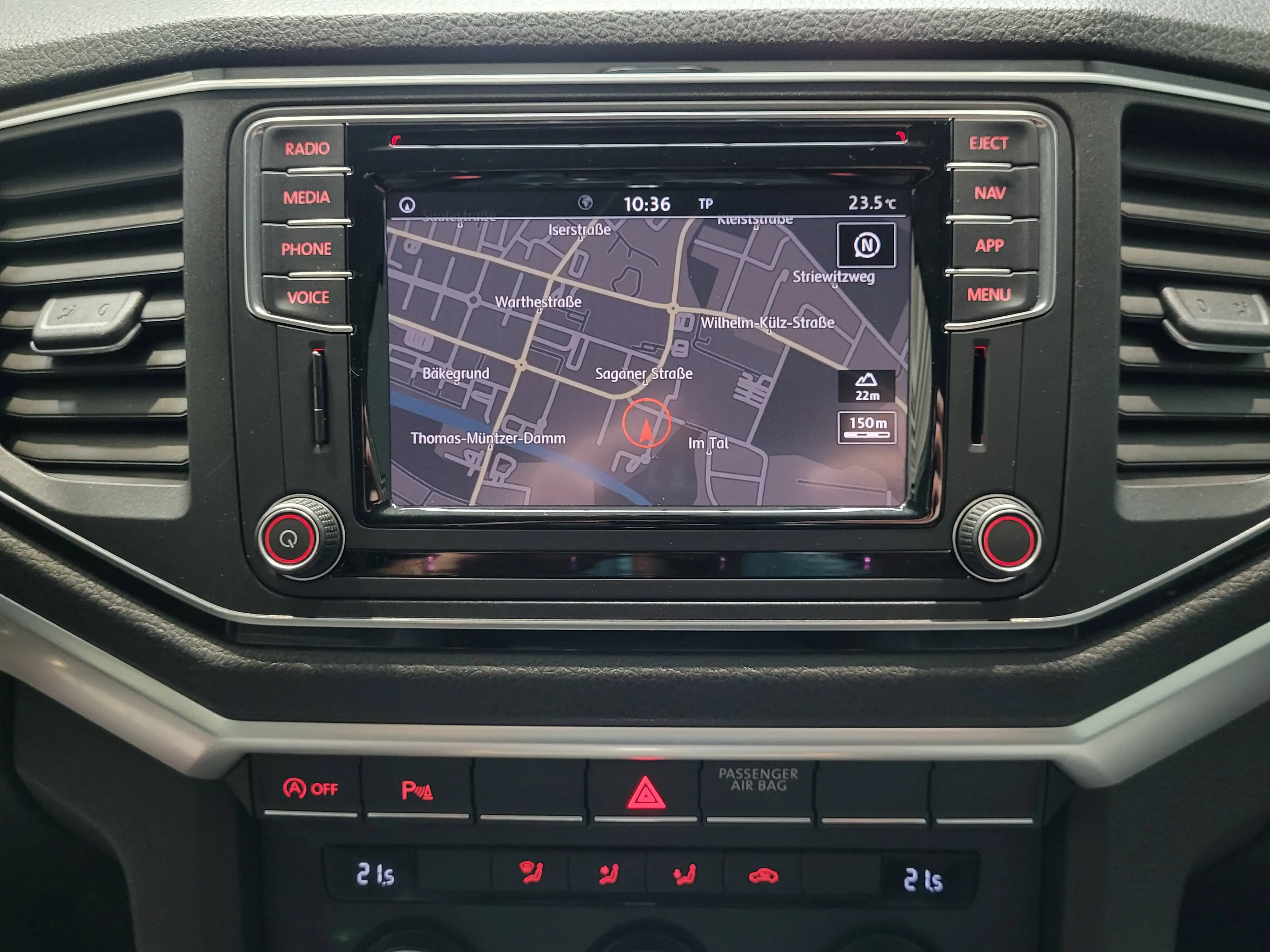 Volkswagen Amarok 3.0 TDI 4Motion DoubleCab *Navi| Xenon|AHK* — photo 10