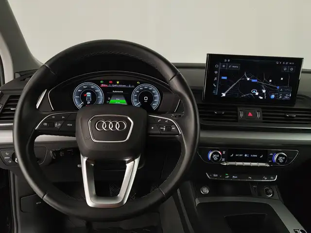 Audi Q5 view 13
