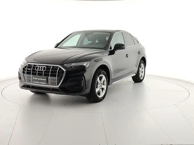 Audi Q5 main image