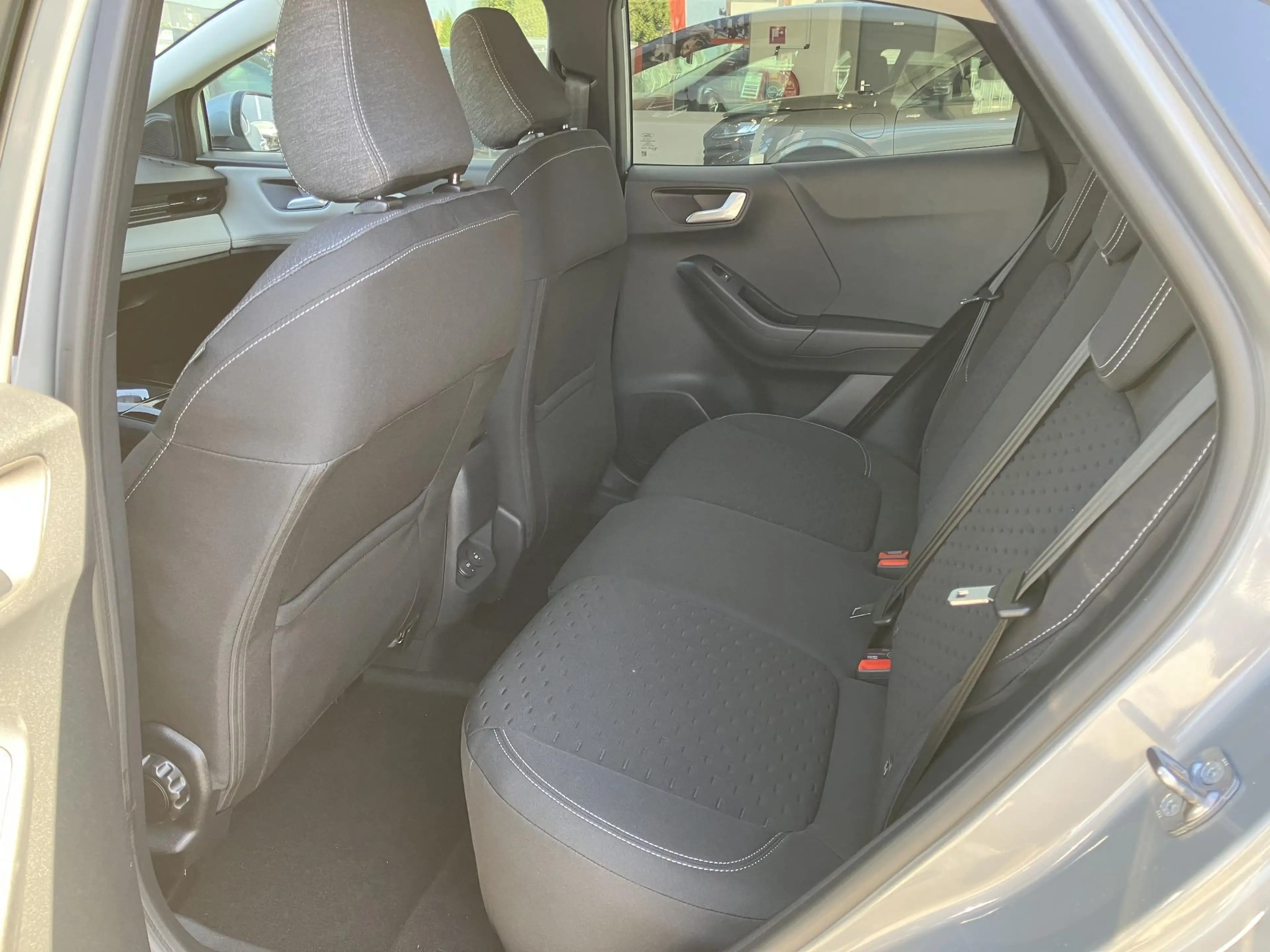 Ford Puma Gen-E 44 kWh Navigatie | Winter Pack | Achteruitrijcamer — photo 15