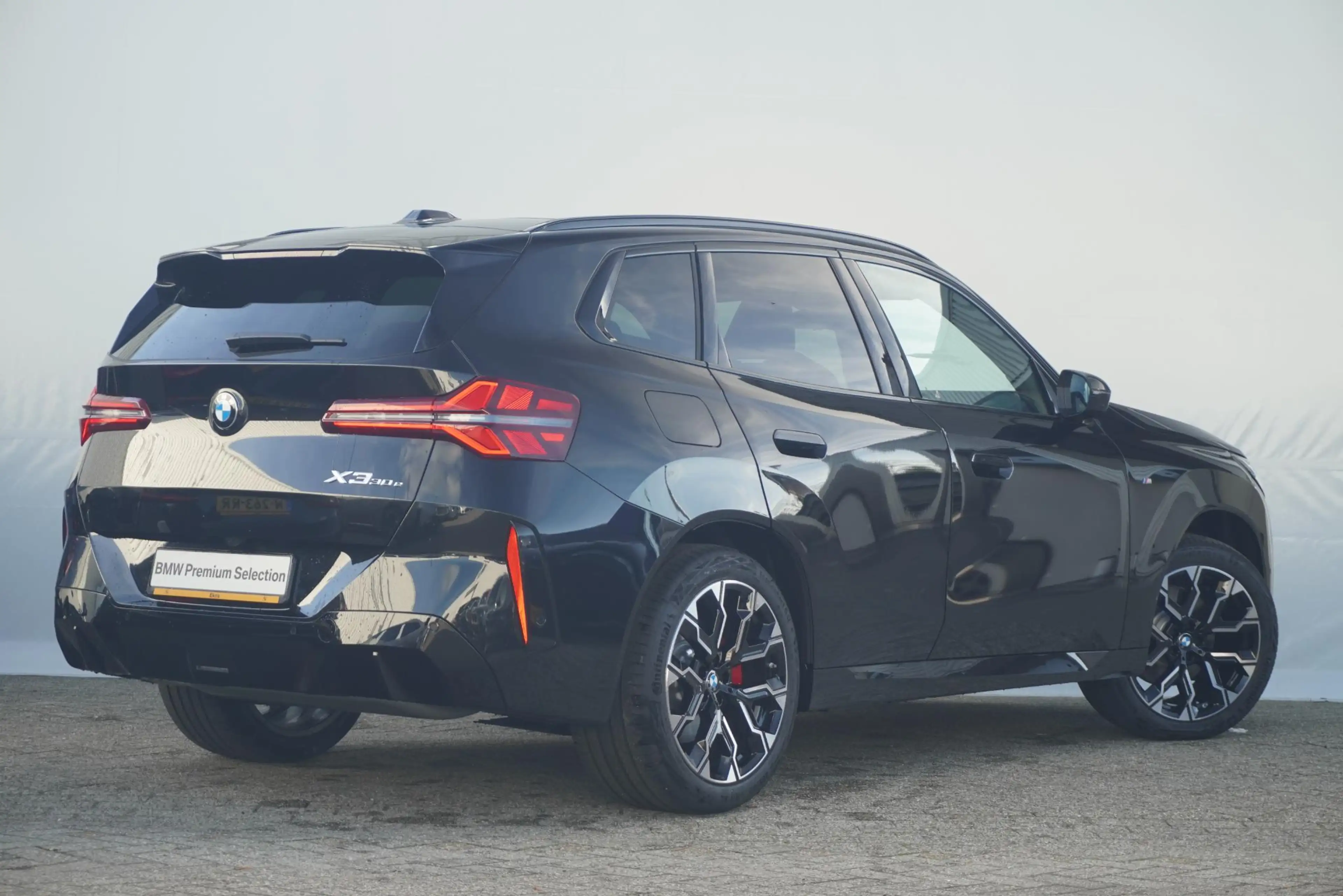 BMW X3 30e xDrive | — photo 2