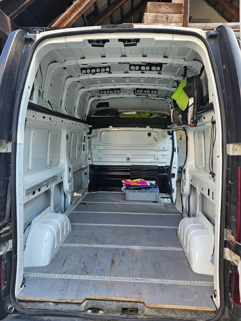 Renault Trafic Trafic Generation 2,0 dCi 115 DPF Generation Weiß - 2
