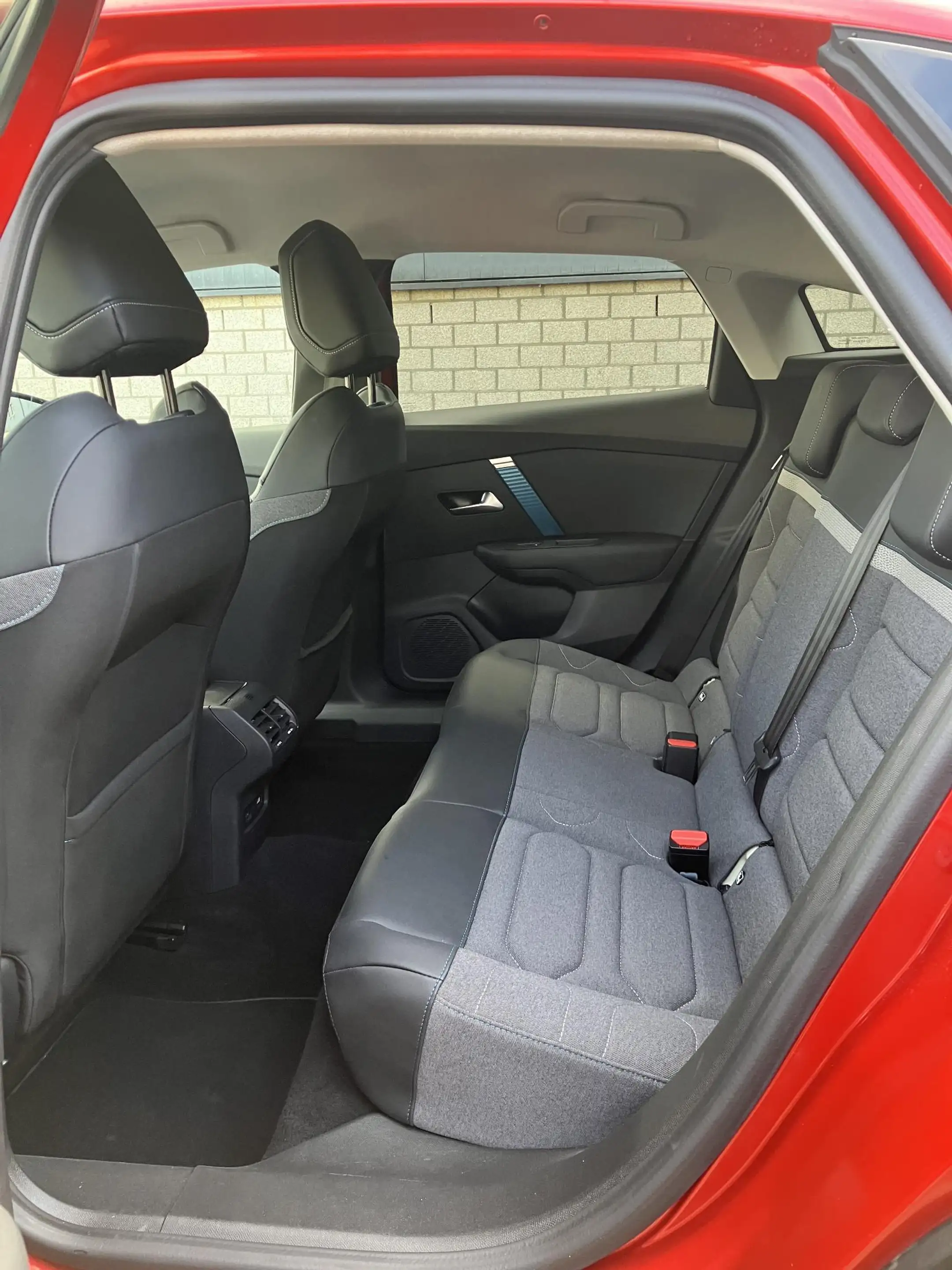 Citroen E-C4 Electric SHINE 50 kWh CAMERA/TREKHAAK/NAVI — photo 14