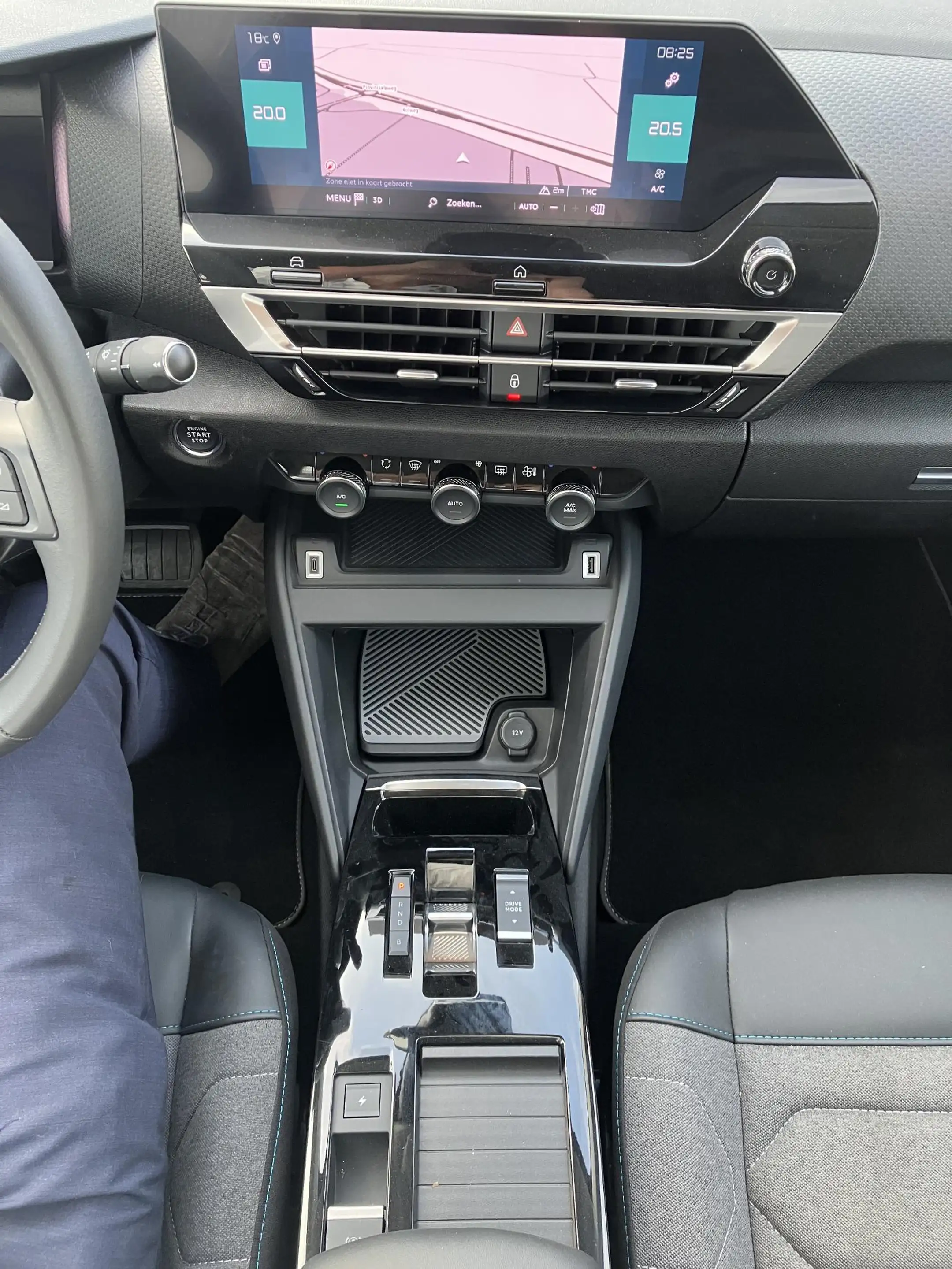 Citroen E-C4 Electric SHINE 50 kWh CAMERA/TREKHAAK/NAVI — photo 11