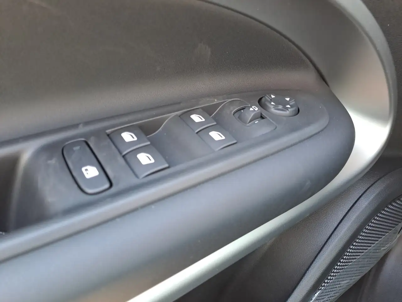 Jeep Avenger 1.2 Turbo e-Hybrid MHEV Summit 16