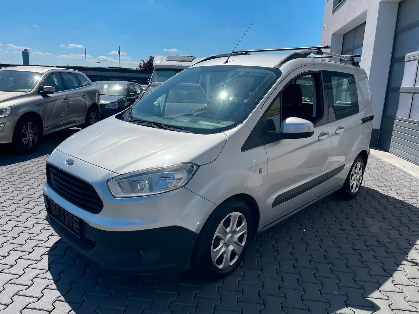 Ford Tourneo Courier 1.0 EcoBoost 74kW Trend KLIMA Silber - 1