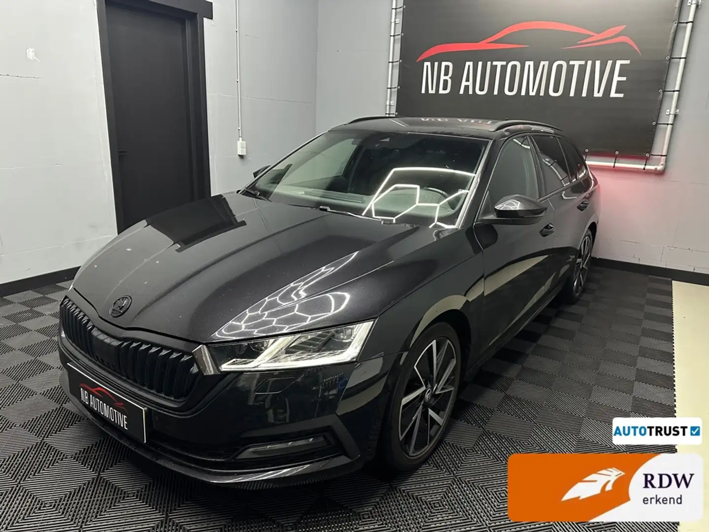 Skoda Octavia Combi 2.0 TDI Business Edition Nero - 1
