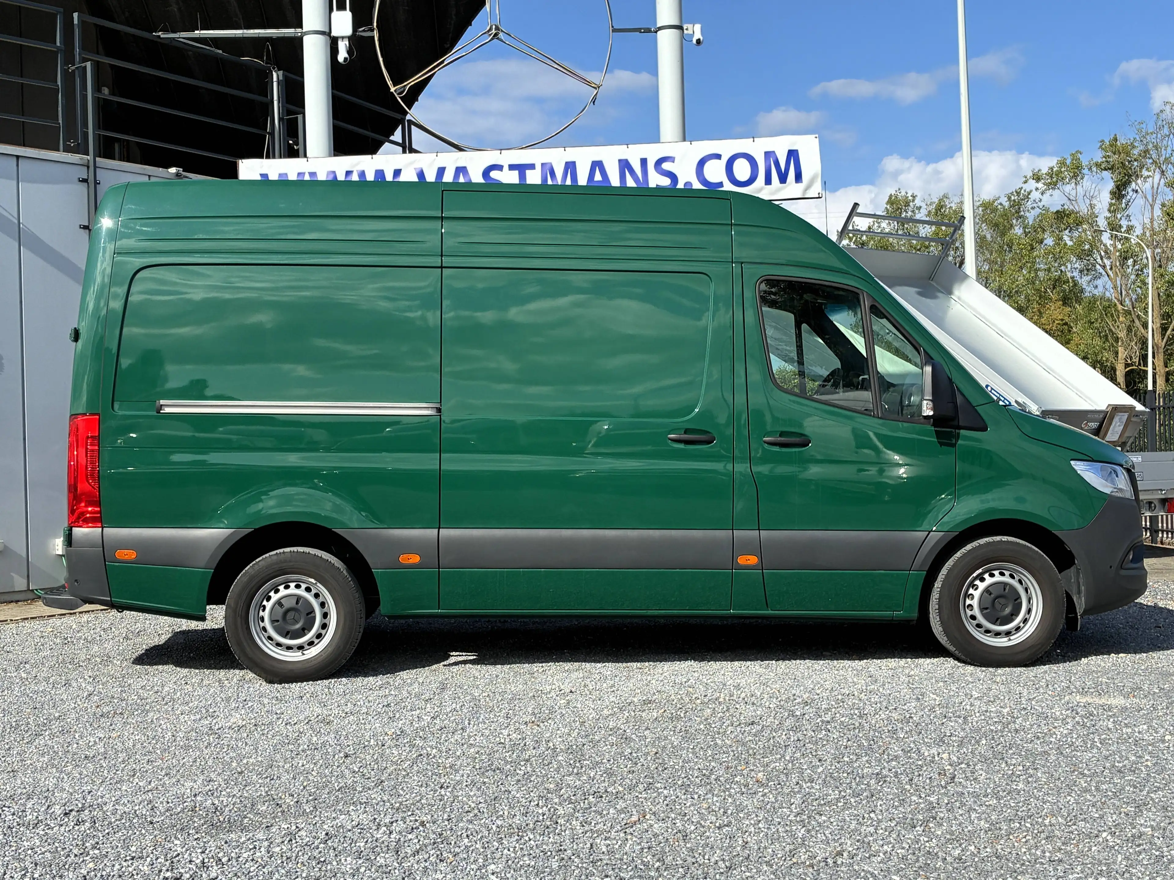 Mercedes-Benz Sprinter 319 / 40.900 € + BTW / L2H2 / 190 PK / Apple Car-Play / 270° Deuren — photo 7