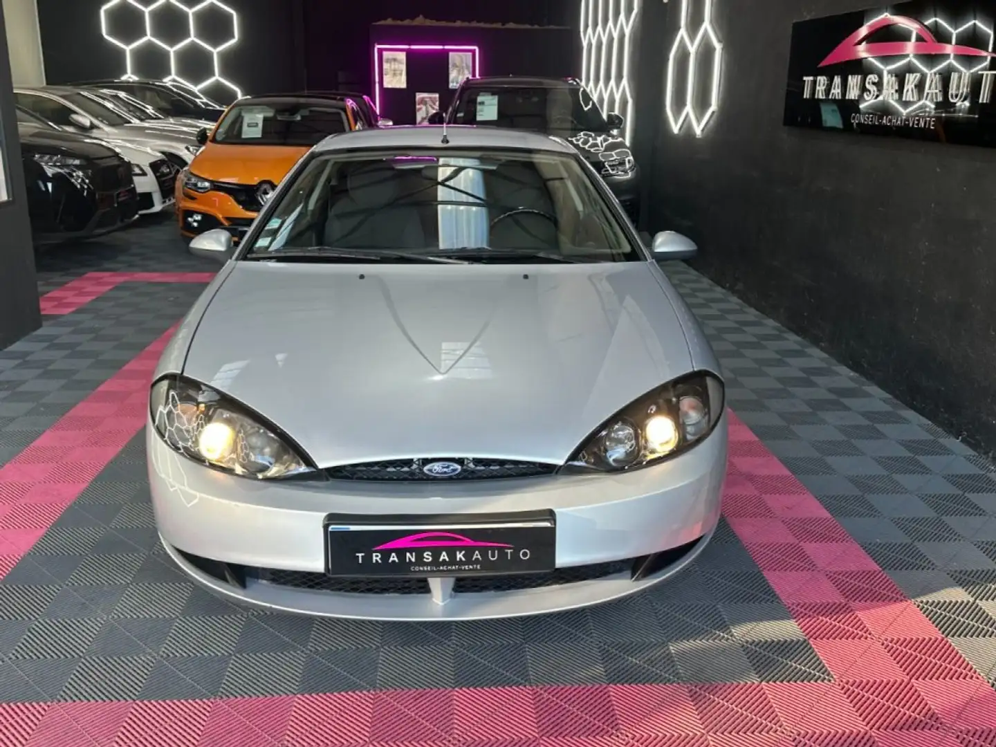 Ford Cougar 2.0L i 131 ch ~ Climatisation ~ Vitres électriques ~ Rétroviseurs réglable électriquement Gris - 2