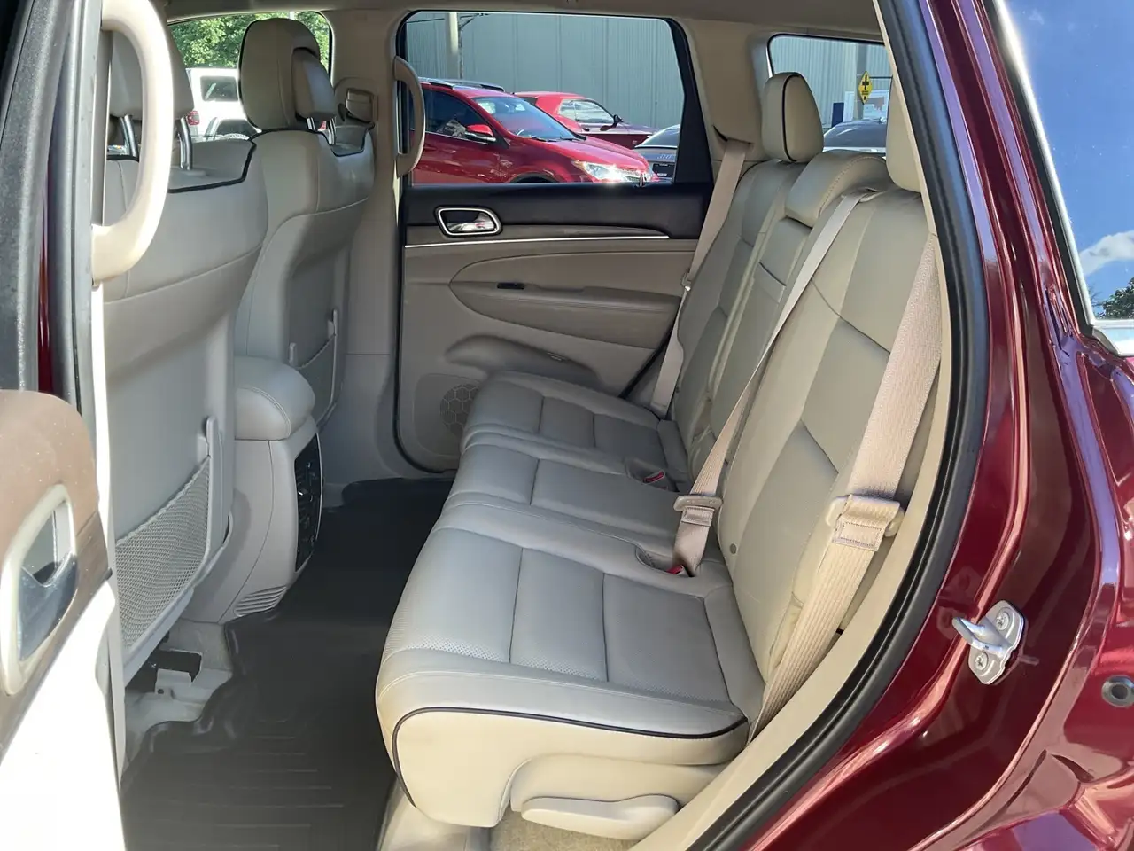 Jeep Grand Cherokee photo Jeep Grand Cherokee