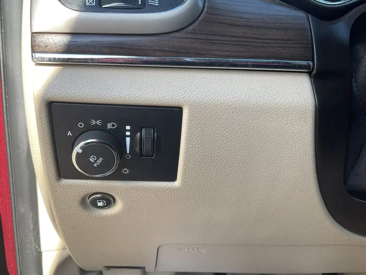 Jeep Grand Cherokee photo Jeep Grand Cherokee