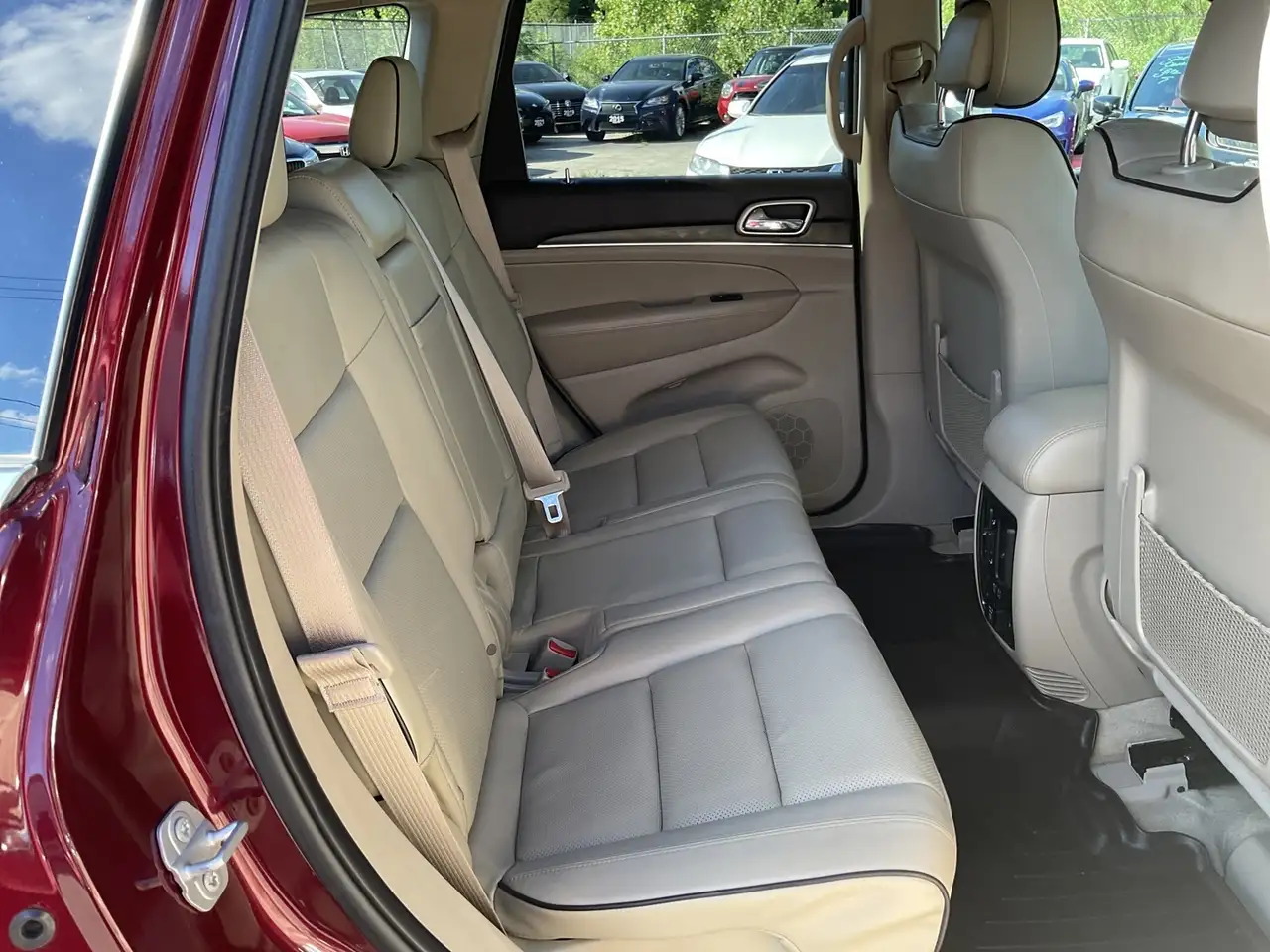 Jeep Grand Cherokee photo Jeep Grand Cherokee