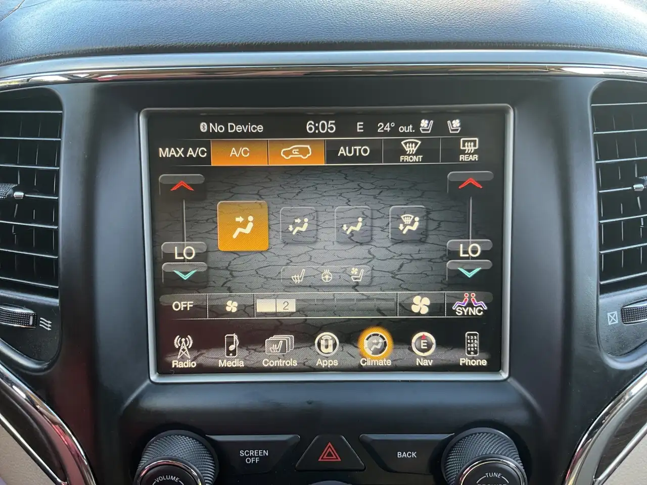 Jeep Grand Cherokee photo Jeep Grand Cherokee
