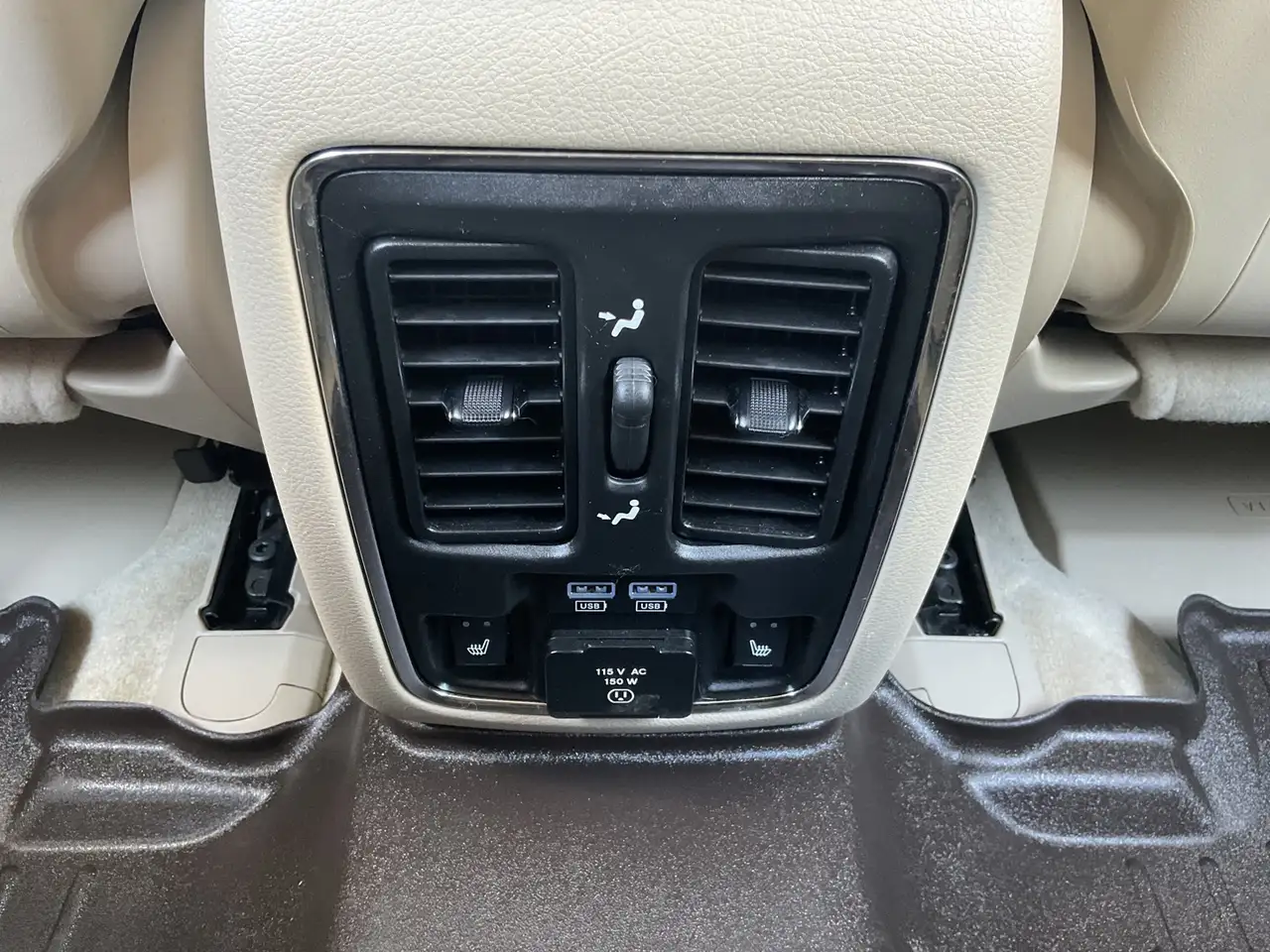 Jeep Grand Cherokee photo Jeep Grand Cherokee