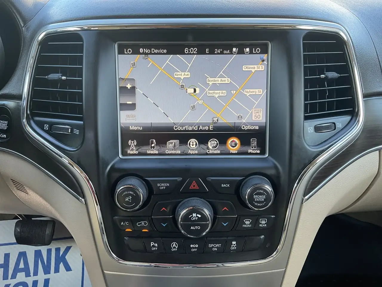 Jeep Grand Cherokee photo Jeep Grand Cherokee