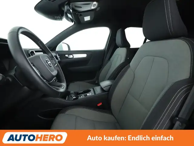 Volvo XC40 view 10