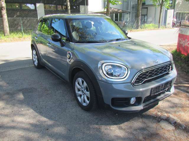 Imagine MINI Cooper SE Countryman 4X4 Navi Alu PDC SHZ